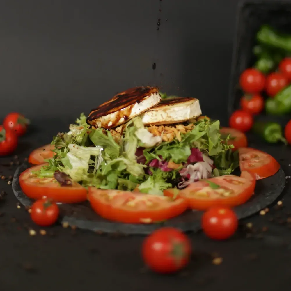 Ensalada rulo de cabra